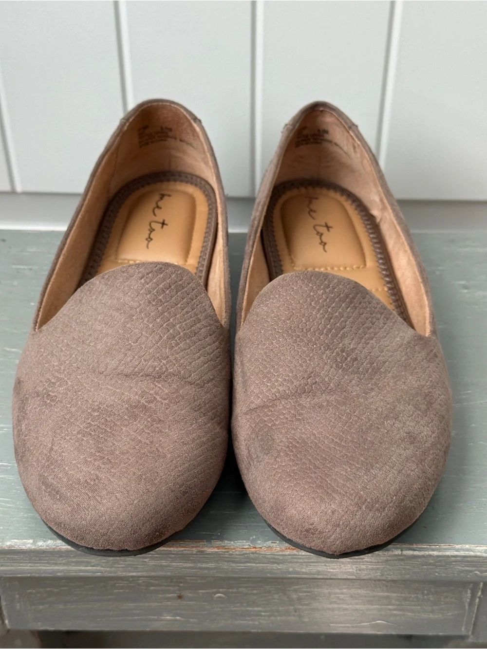 Me Too Women’s Taupe Slip-On Loafers - Classic Flat Shoes Size 9.5 M